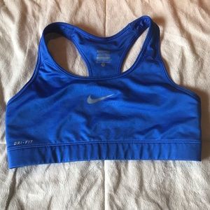 Medium Nike Pro Sports Bra